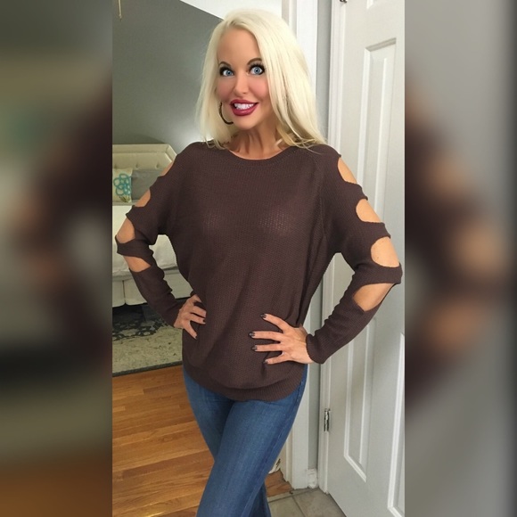 ❤️LAST 1! Brown Soft Side Cut Out Sweater! - Picture 2 of 3